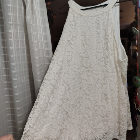 Torrid ivory lace high neck tank size 4 - Picture 10 of 13